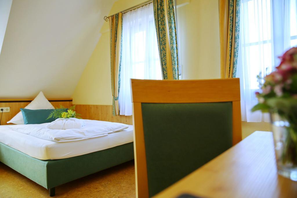 Landhotel Villa Moritz Garni Oberahr Exterior foto